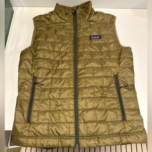 Patagonia Men’s Nano Puff Vest Size S Green